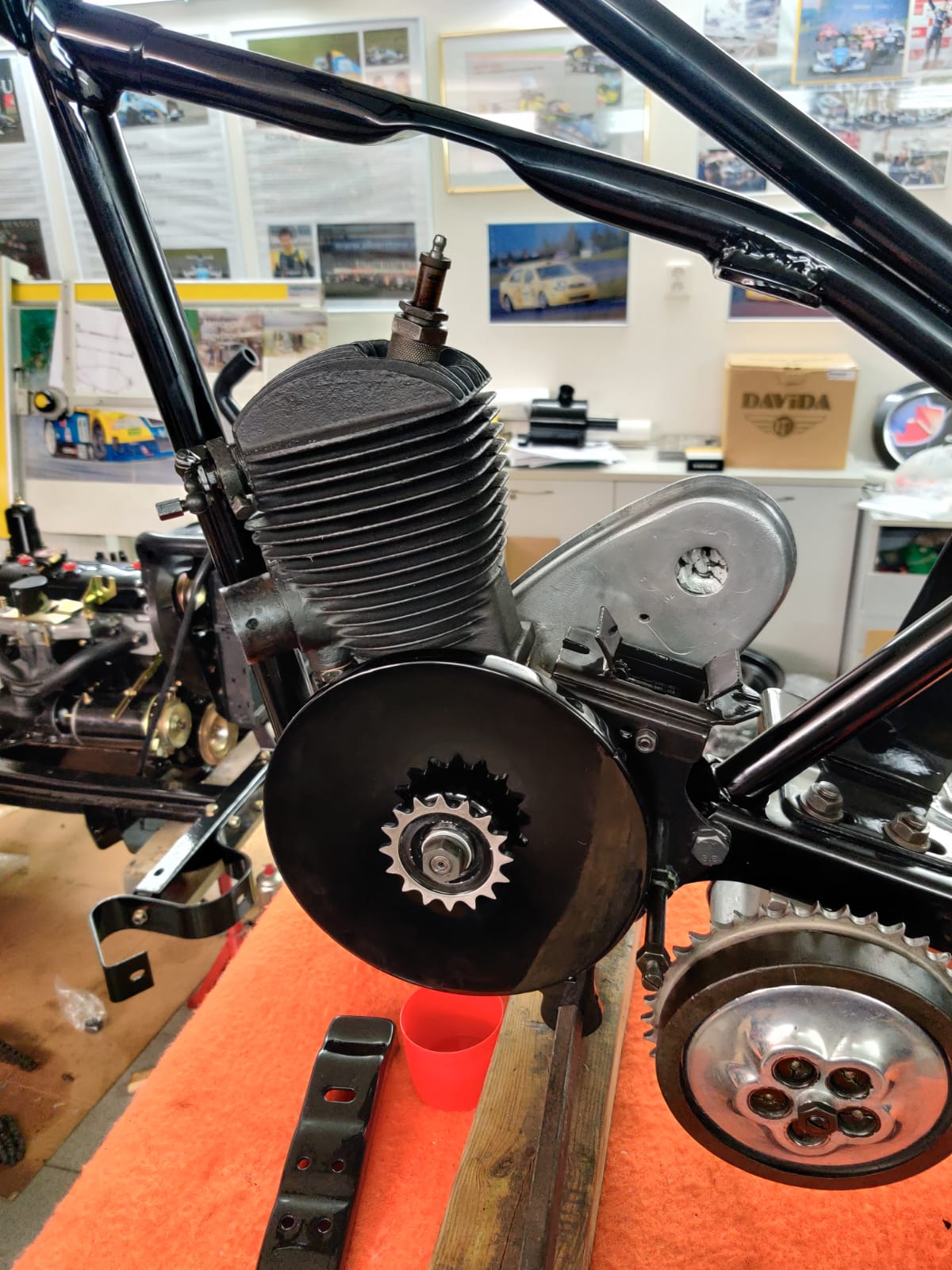 restauration restaurierung motorrad Terrot 175 motor im rahmen