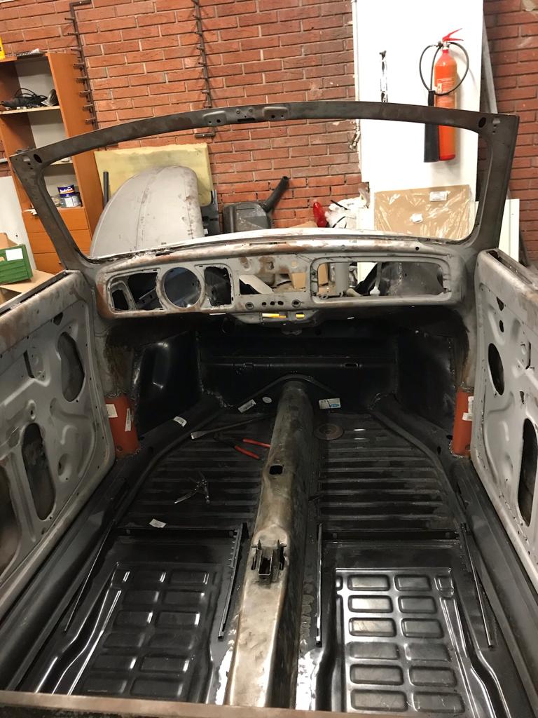 restauration restaurierung vw volkswagen kaefer cabrio bodenplatte