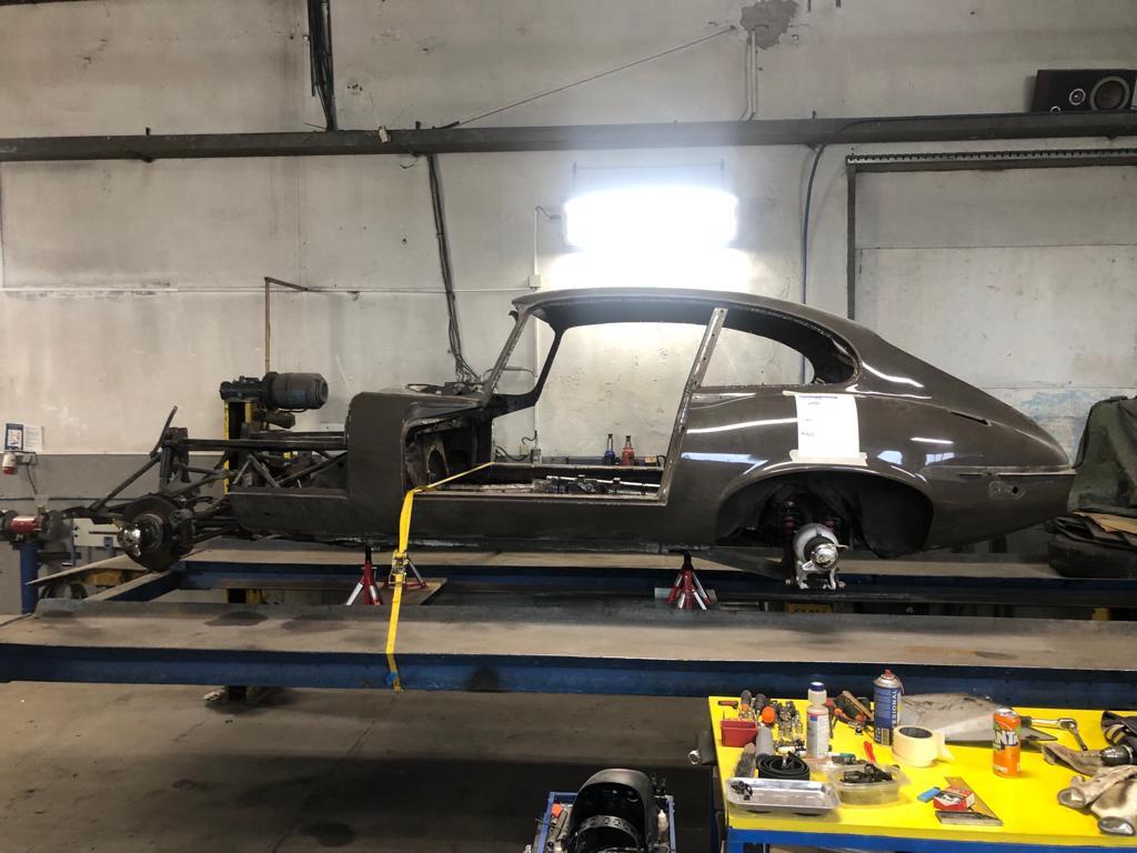 jaguar e-type V12 restaurierung restauration karosserie