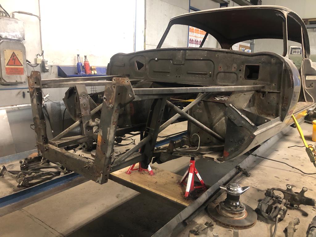 jaguar e-type V12 restaurierung restauration karosserie 
