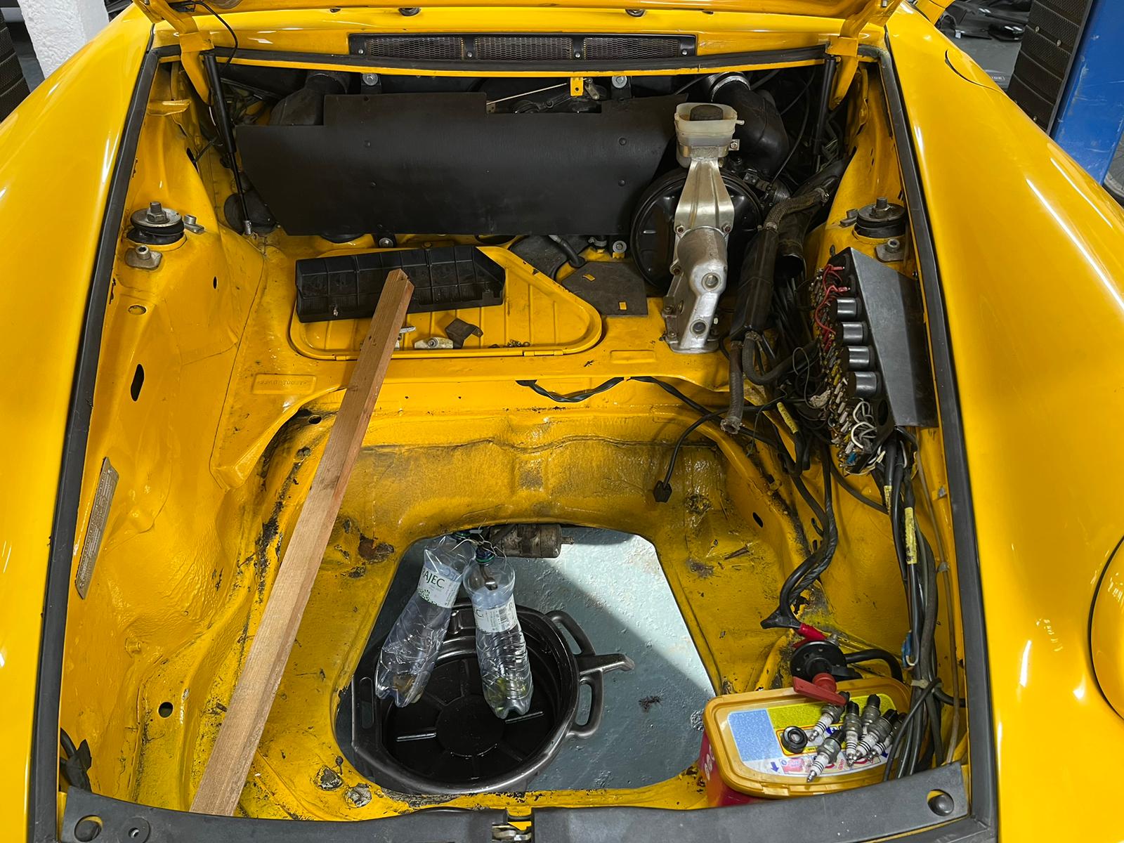 restauration restaurierung porsche 911 turbo g kofferraum