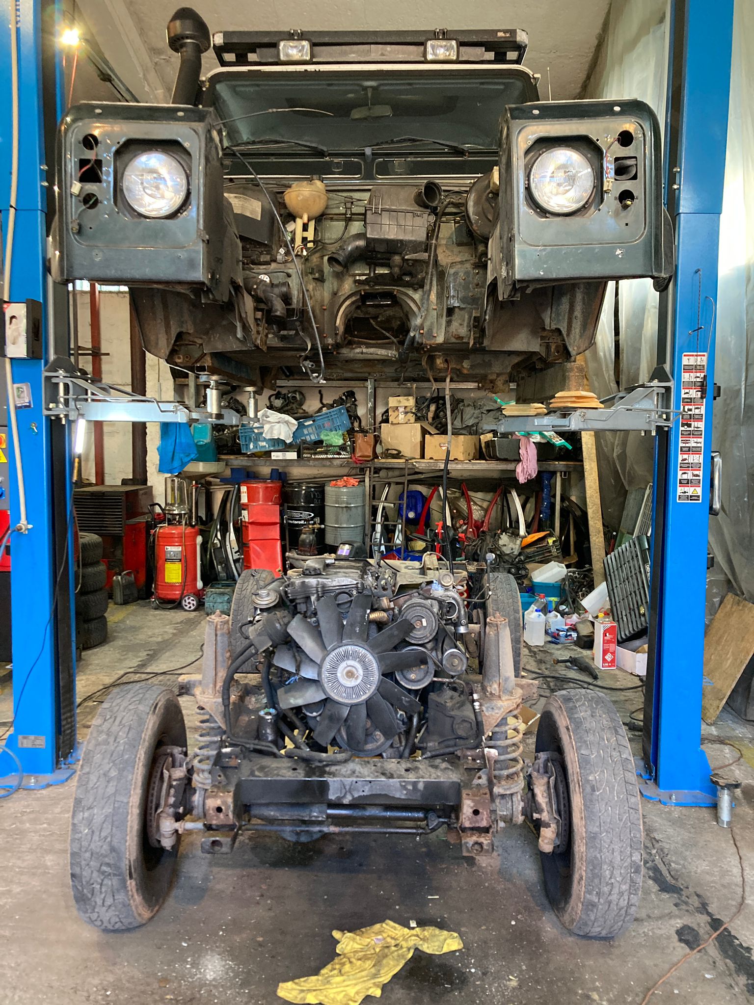 restauration restaurierung land rover defender motor
